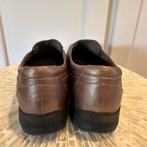 Clarks Metallic Slip On Loafer Shoe - 10M - Picture 4 of 7